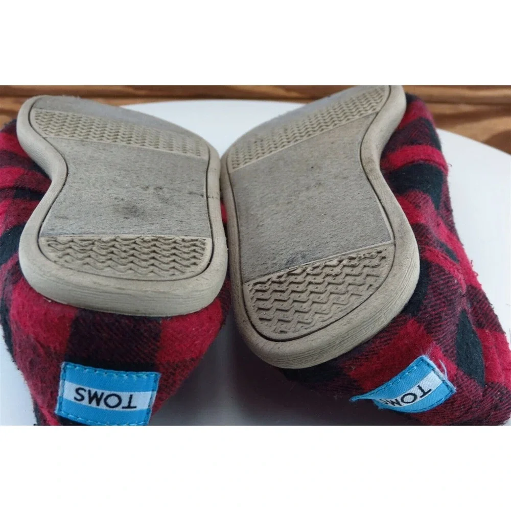 Toms Size 8.5 M Red Flat Fabric Men‎ Shoes